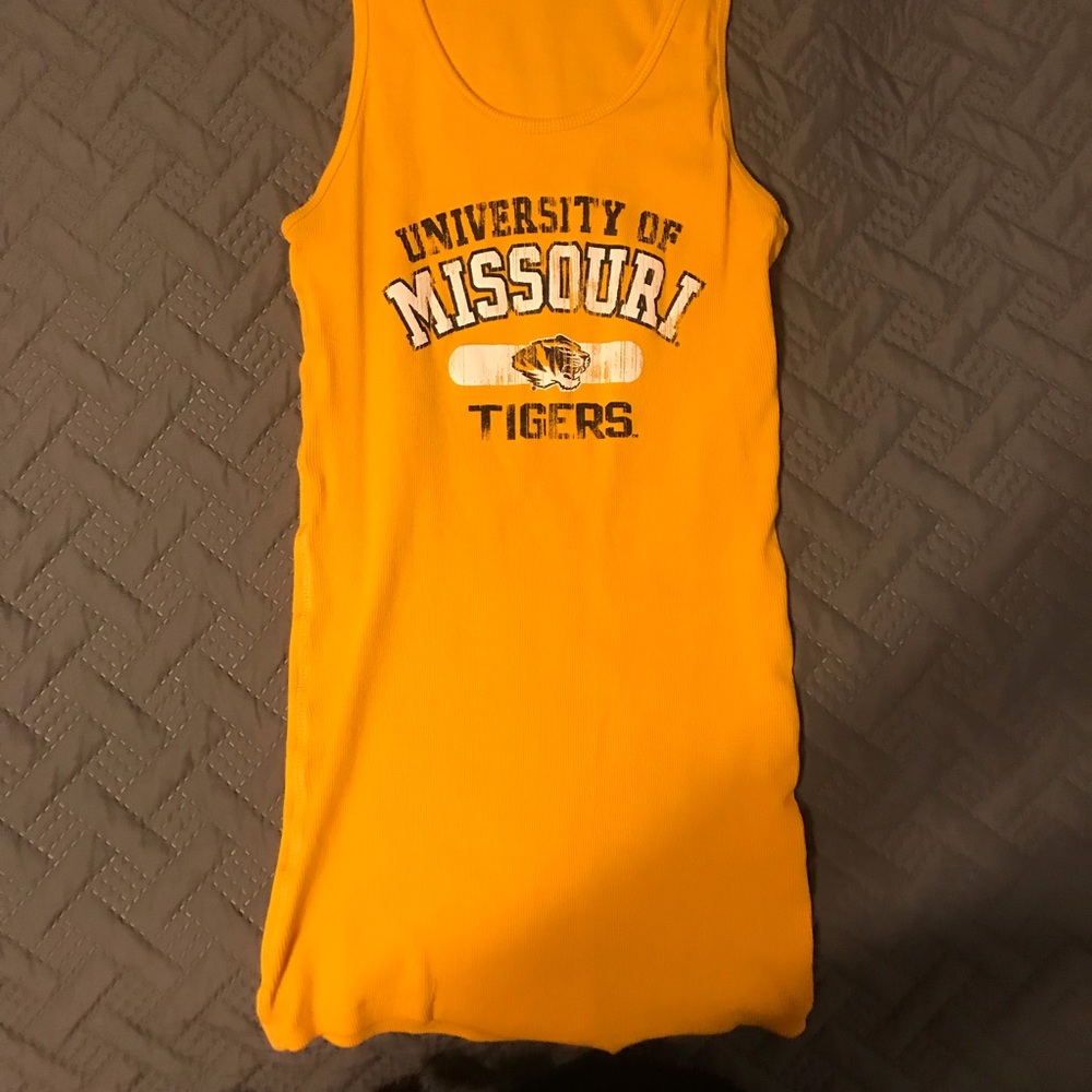 NCAA brand slim fit tank gold size M Mizzou Tigers